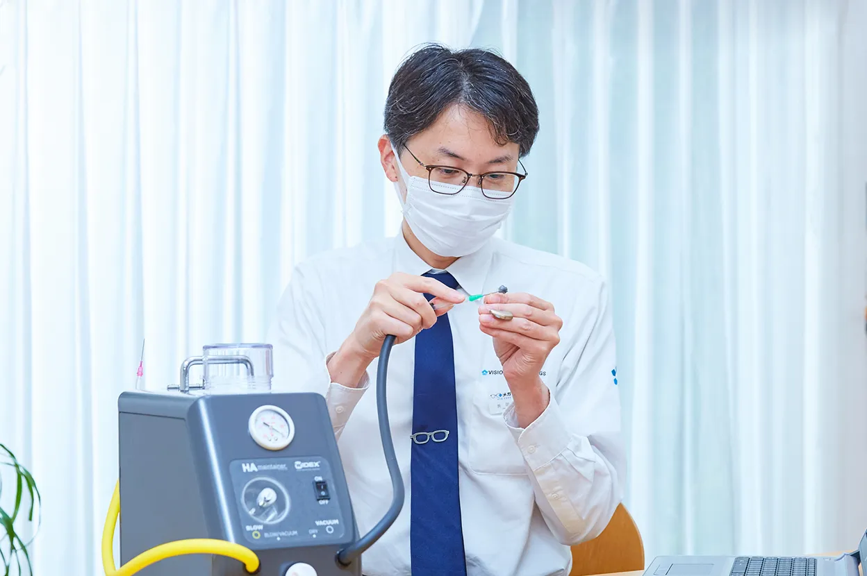 補聴器のクリーニング