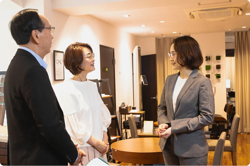 店舗でのアフターフォロー相談の様子