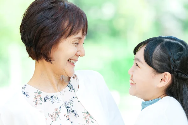 会話を楽しむ様子
