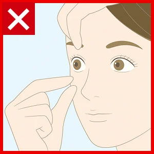 親指と人差し指が離れている